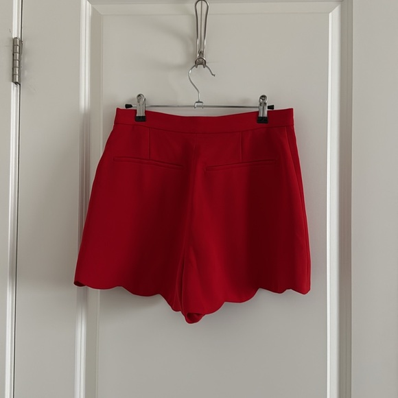 Aritizia Wilfred Scalloped Short - Red (8) - Picture 2 of 4